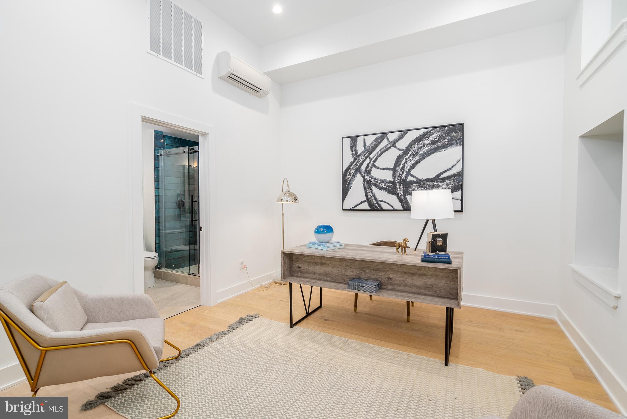 GRADUATE HOSPITAL - Residential