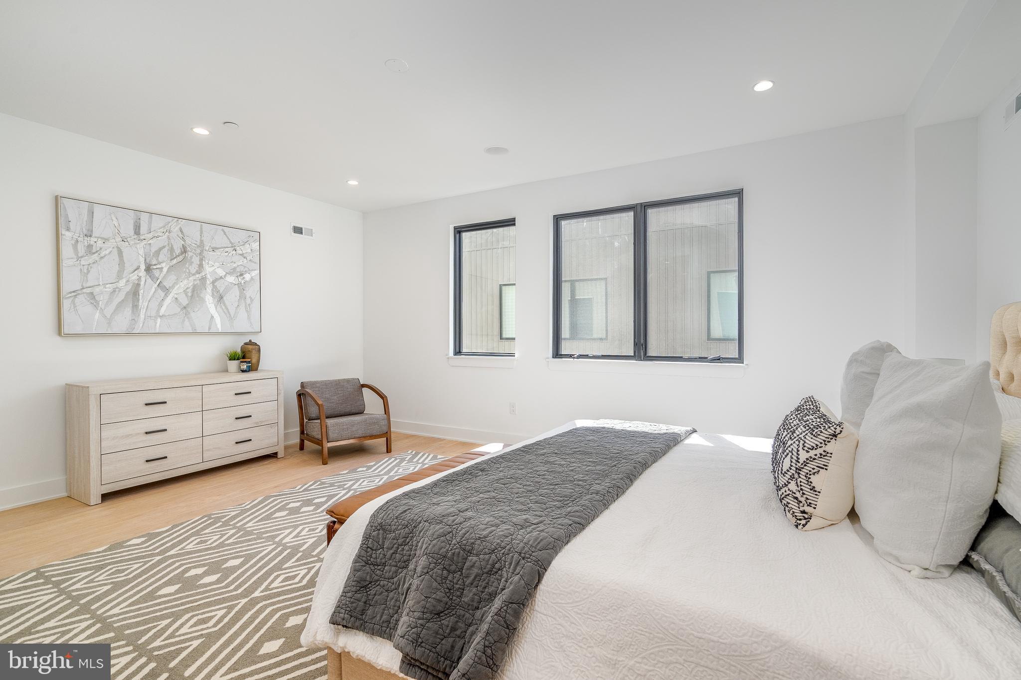 GRADUATE HOSPITAL - Residential