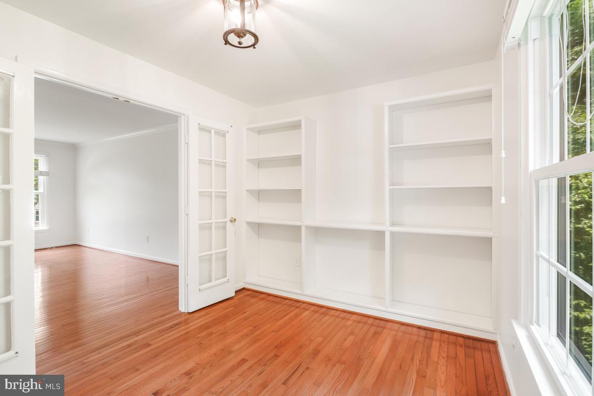 SNOWDENS MILL - Residential