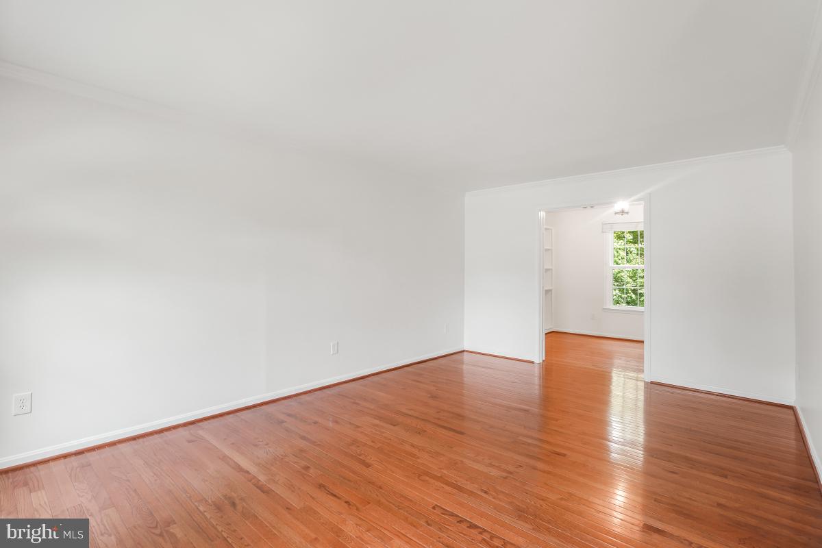 SNOWDENS MILL - Residential