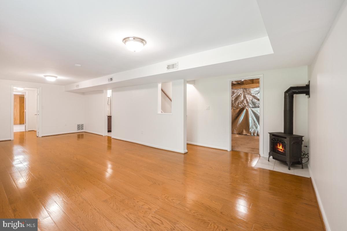 SNOWDENS MILL - Residential