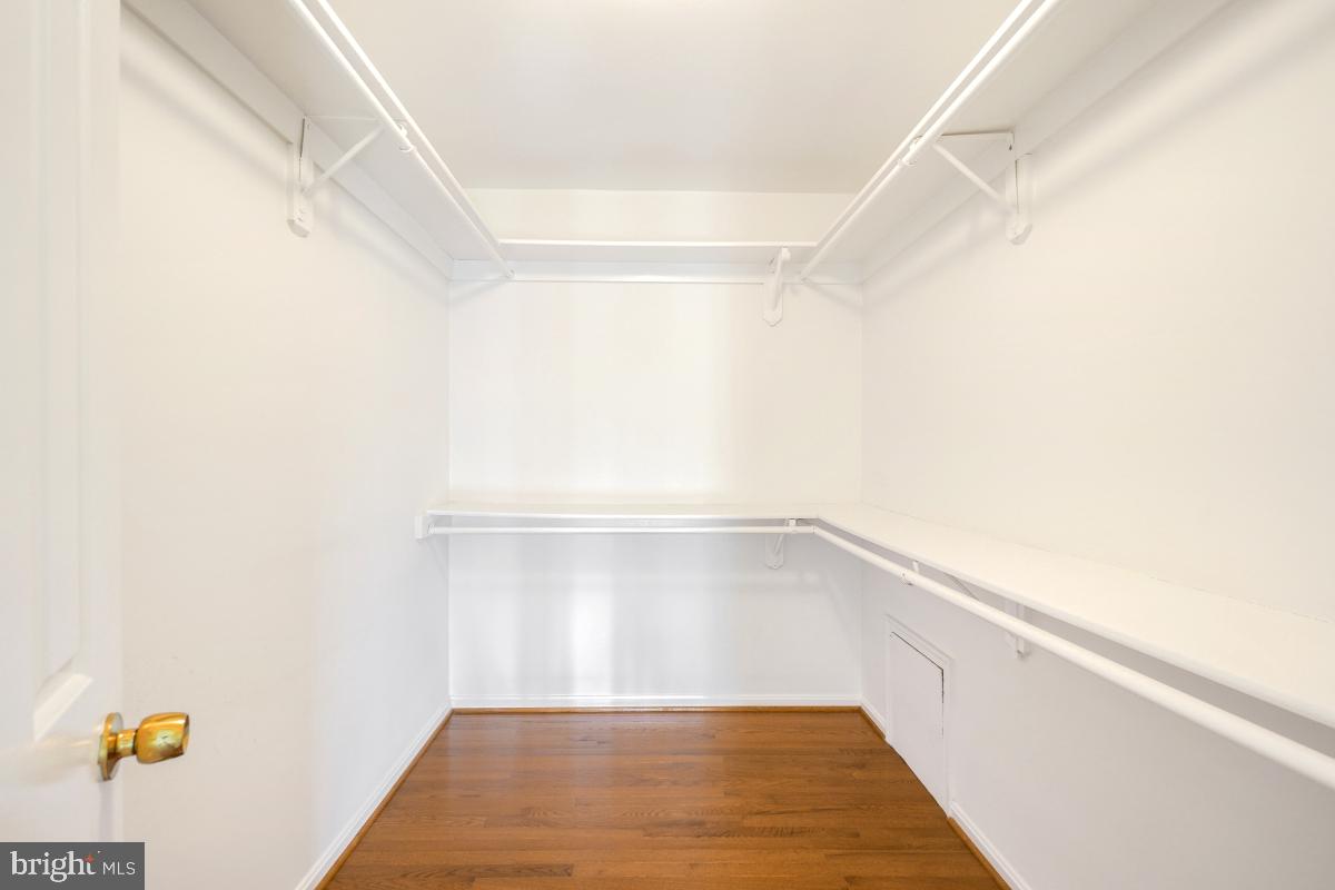 SNOWDENS MILL - Residential