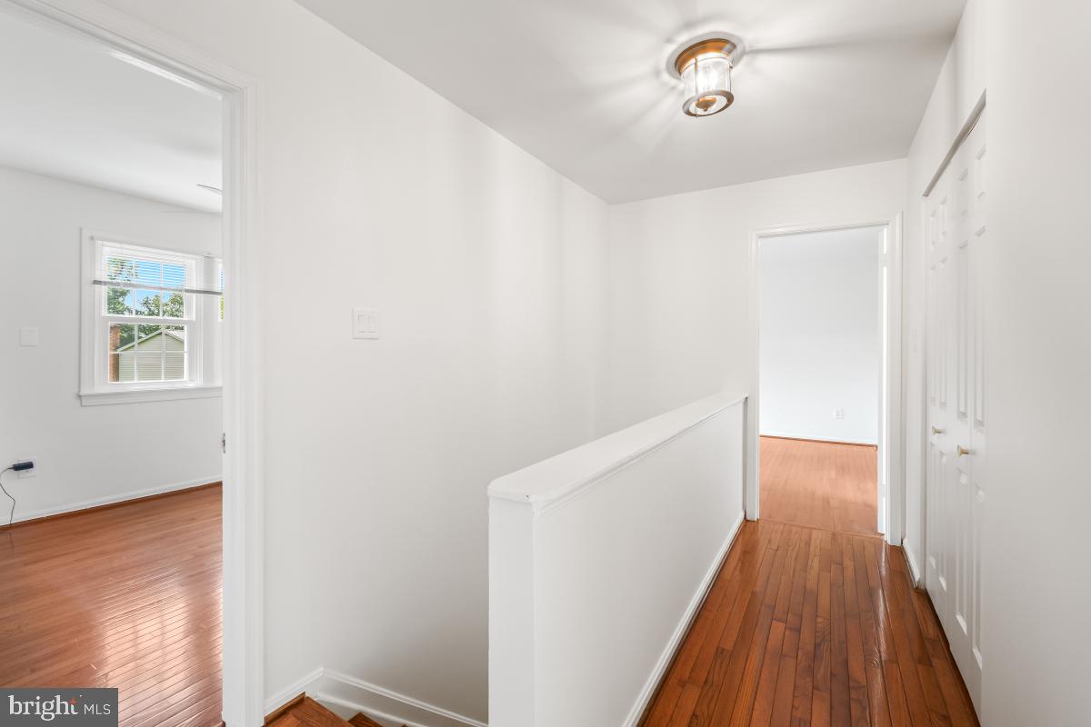 SNOWDENS MILL - Residential