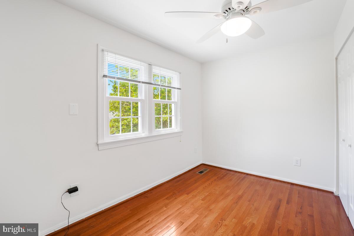 SNOWDENS MILL - Residential