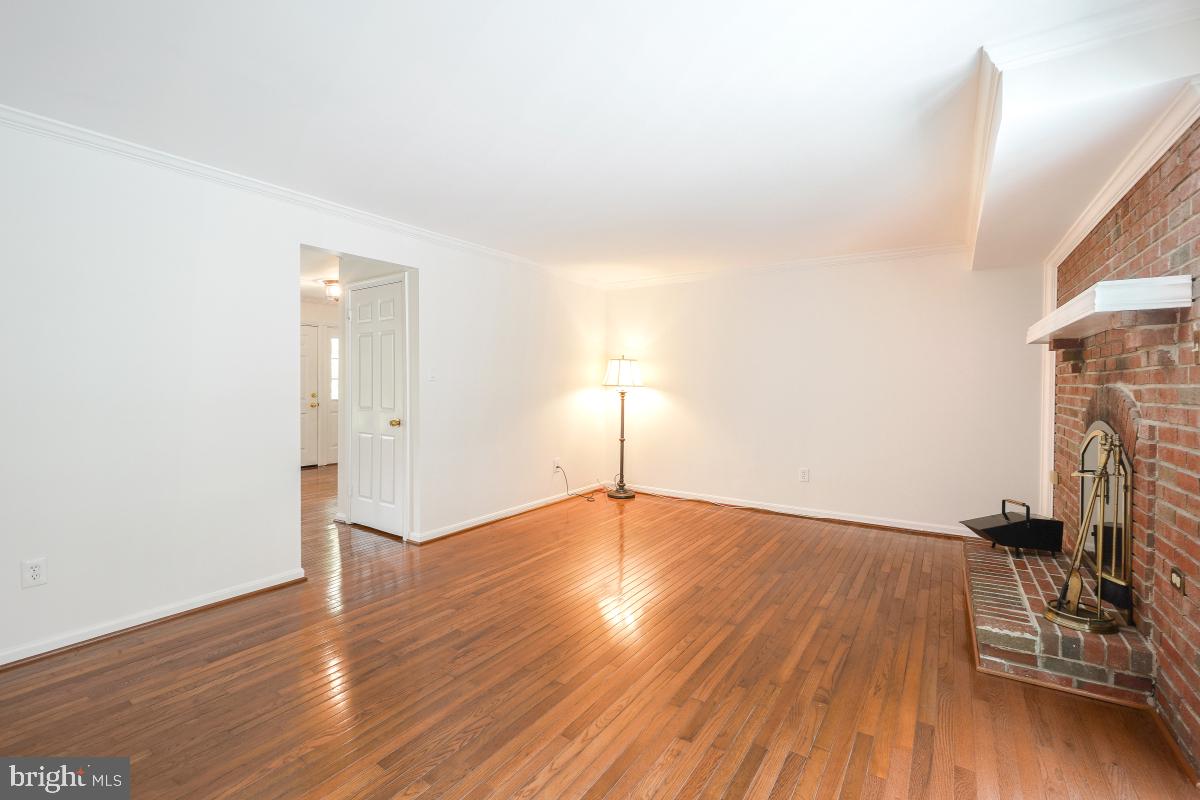 SNOWDENS MILL - Residential