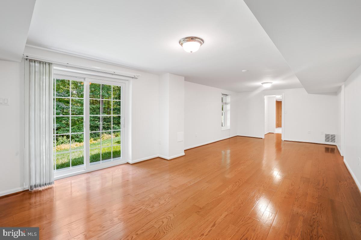 SNOWDENS MILL - Residential