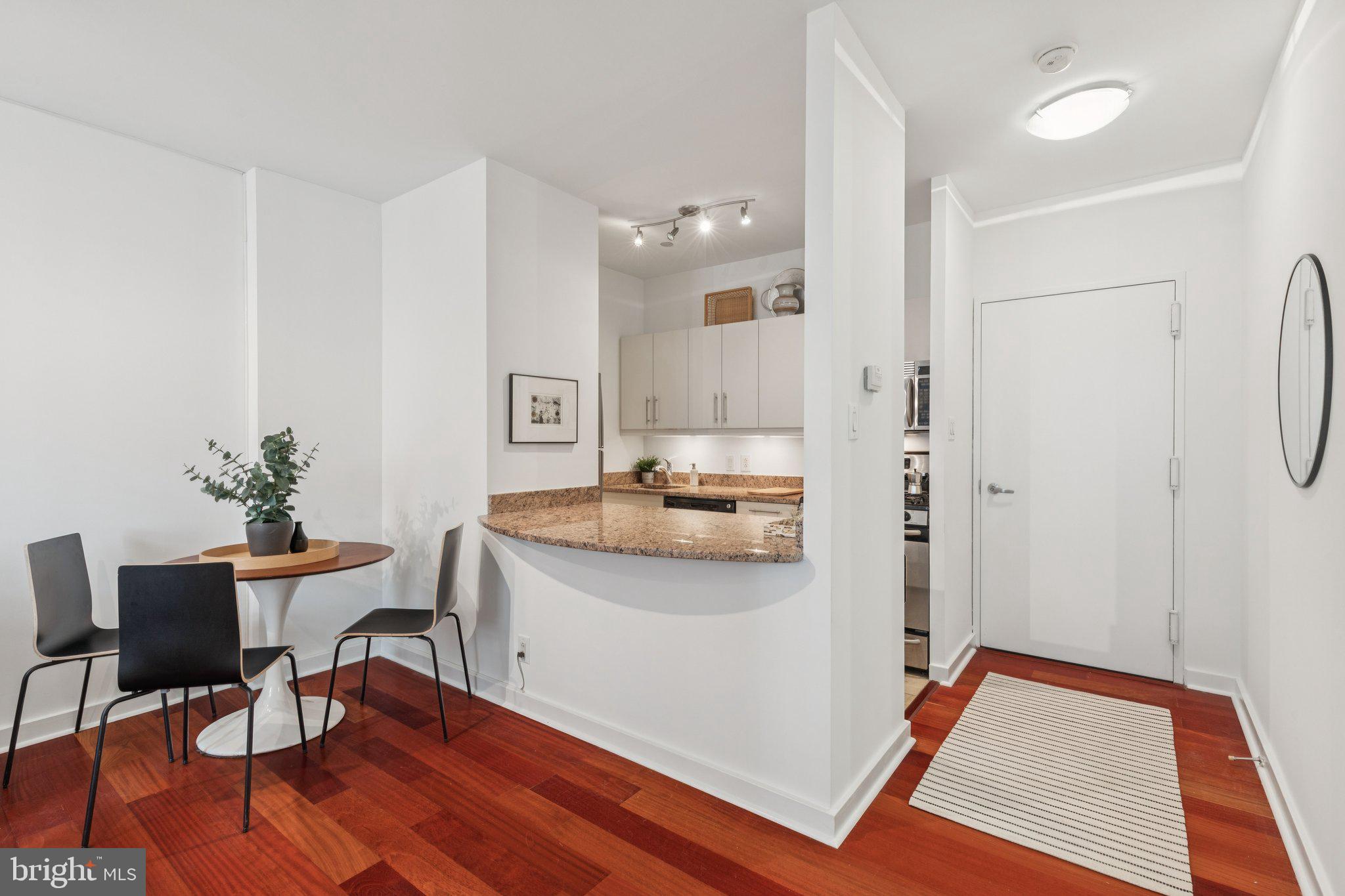 RITTENHOUSE SQUARE - Residential