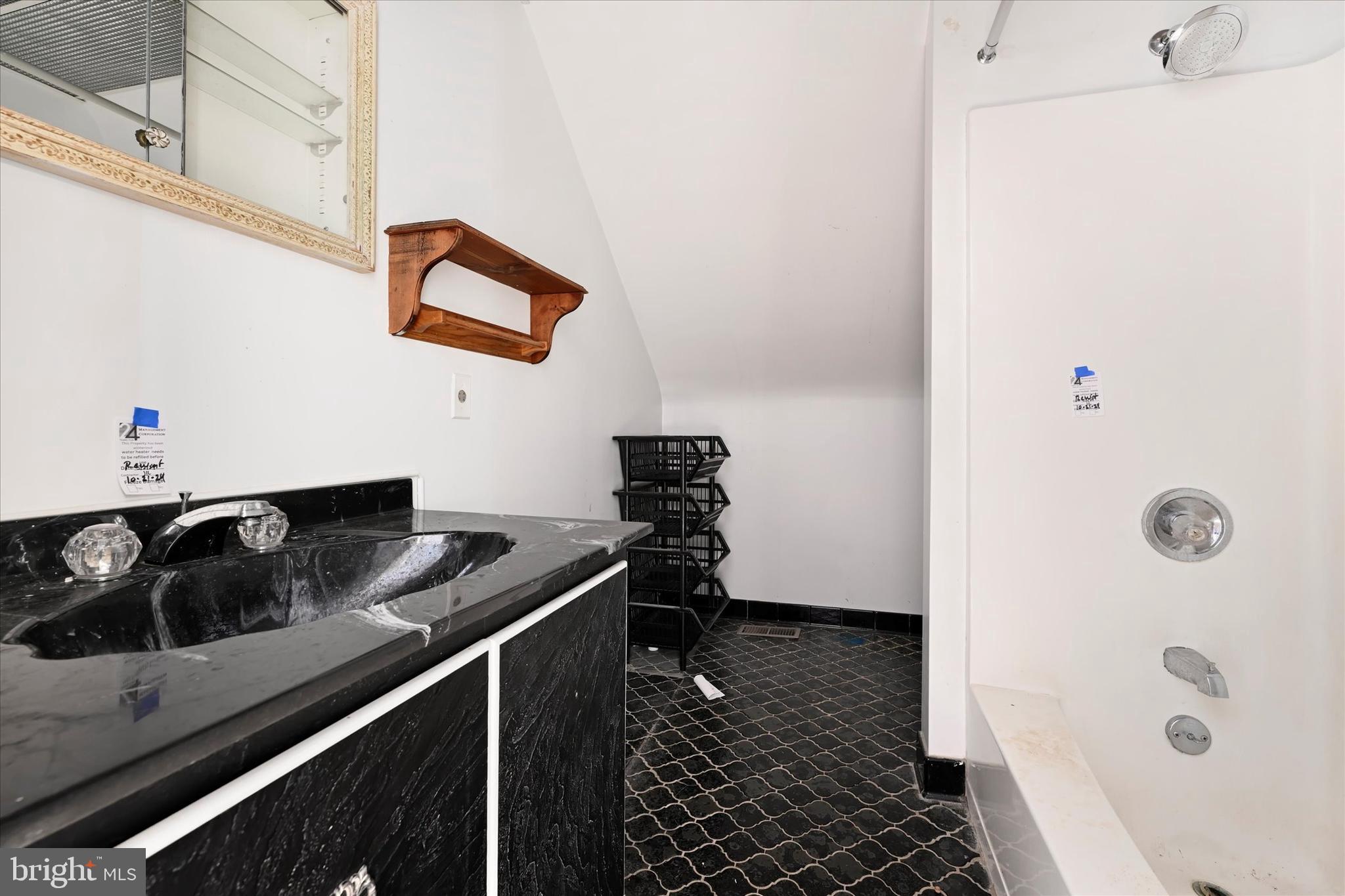 MANOR WOODS - Residential