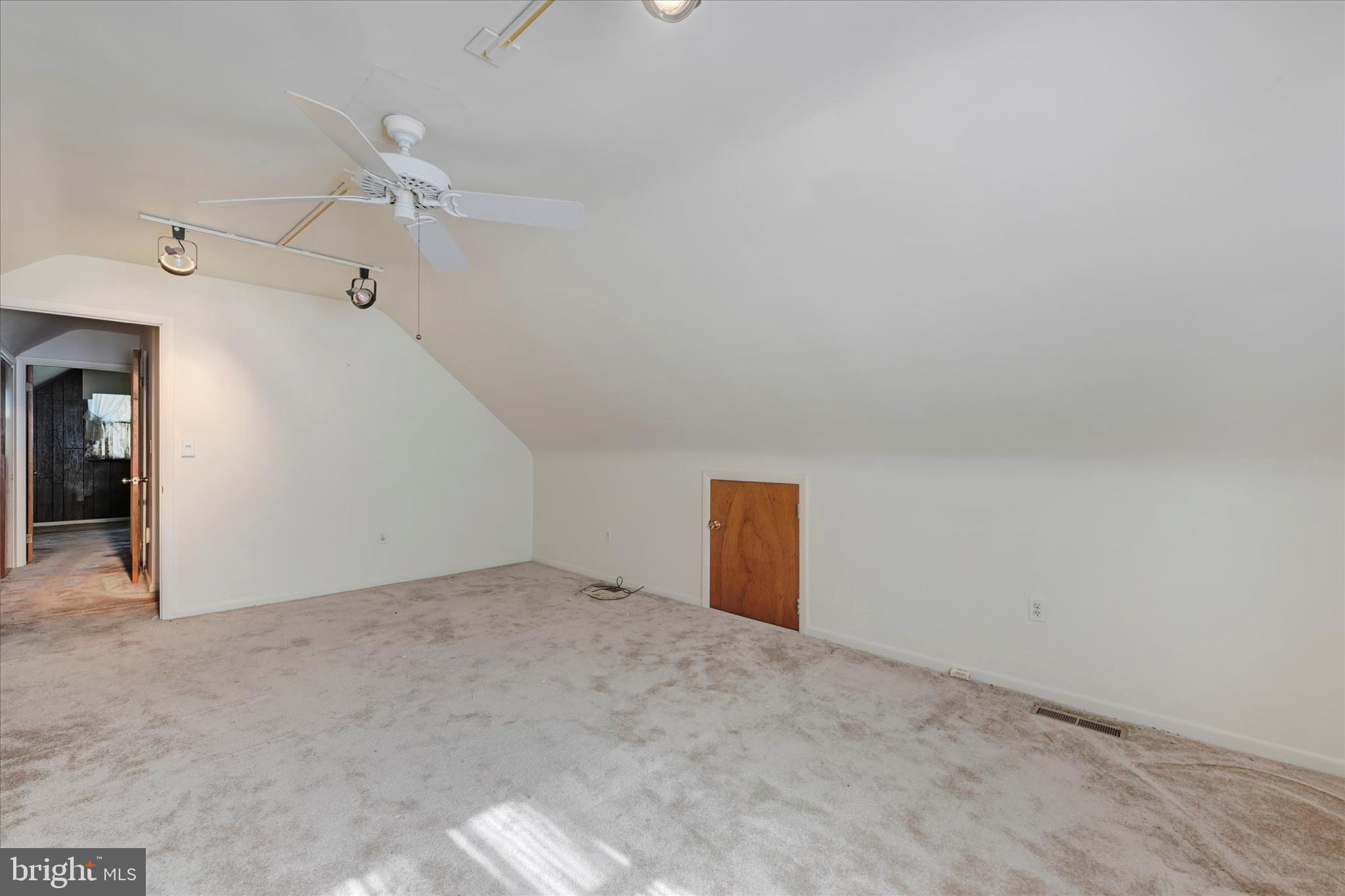 MANOR WOODS - Residential