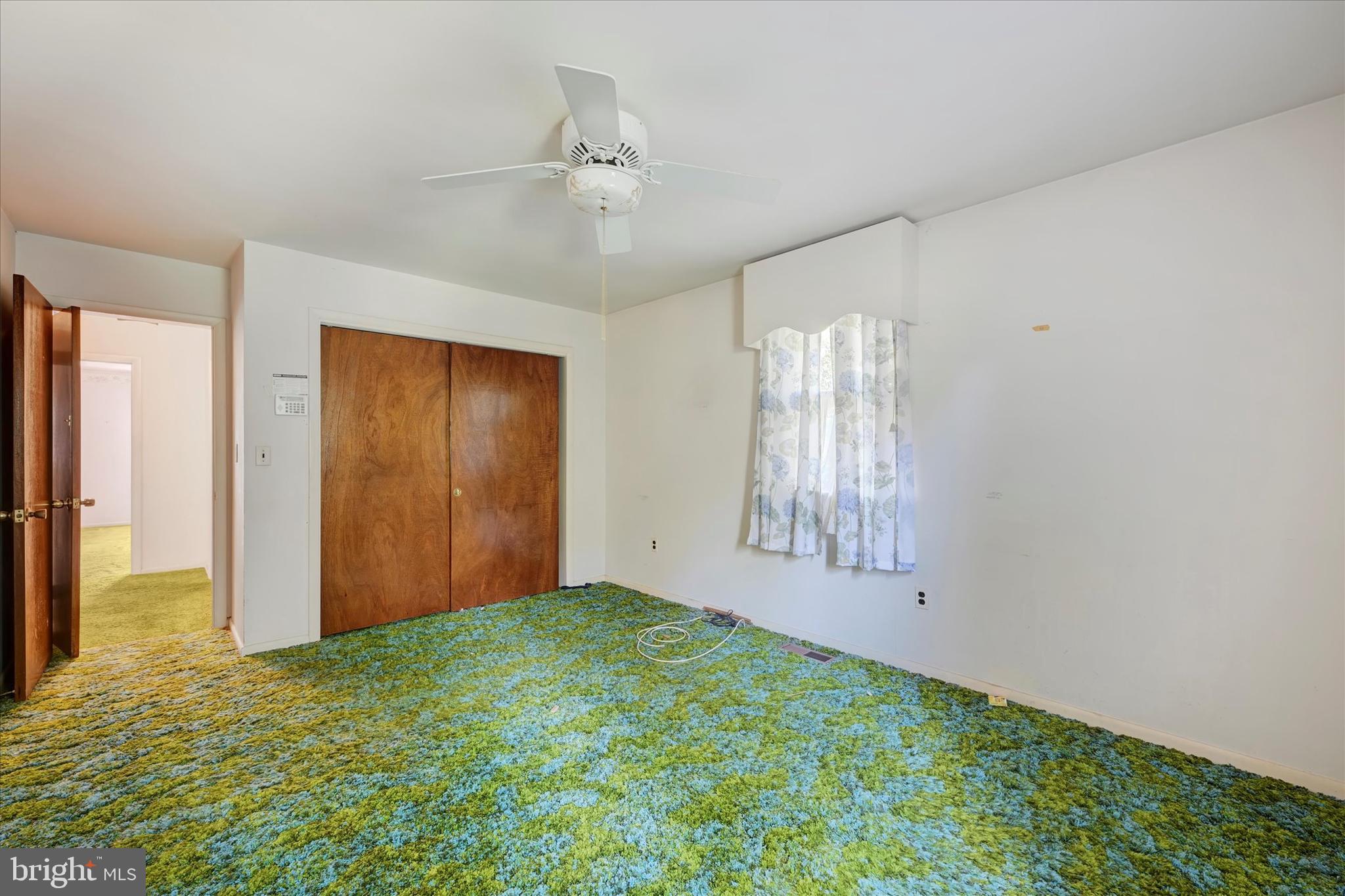 MANOR WOODS - Residential