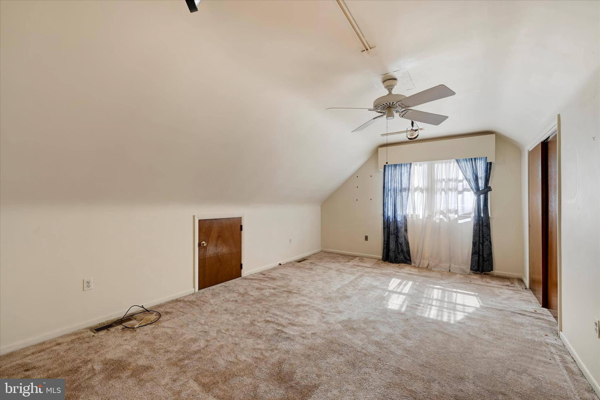 MANOR WOODS - Residential