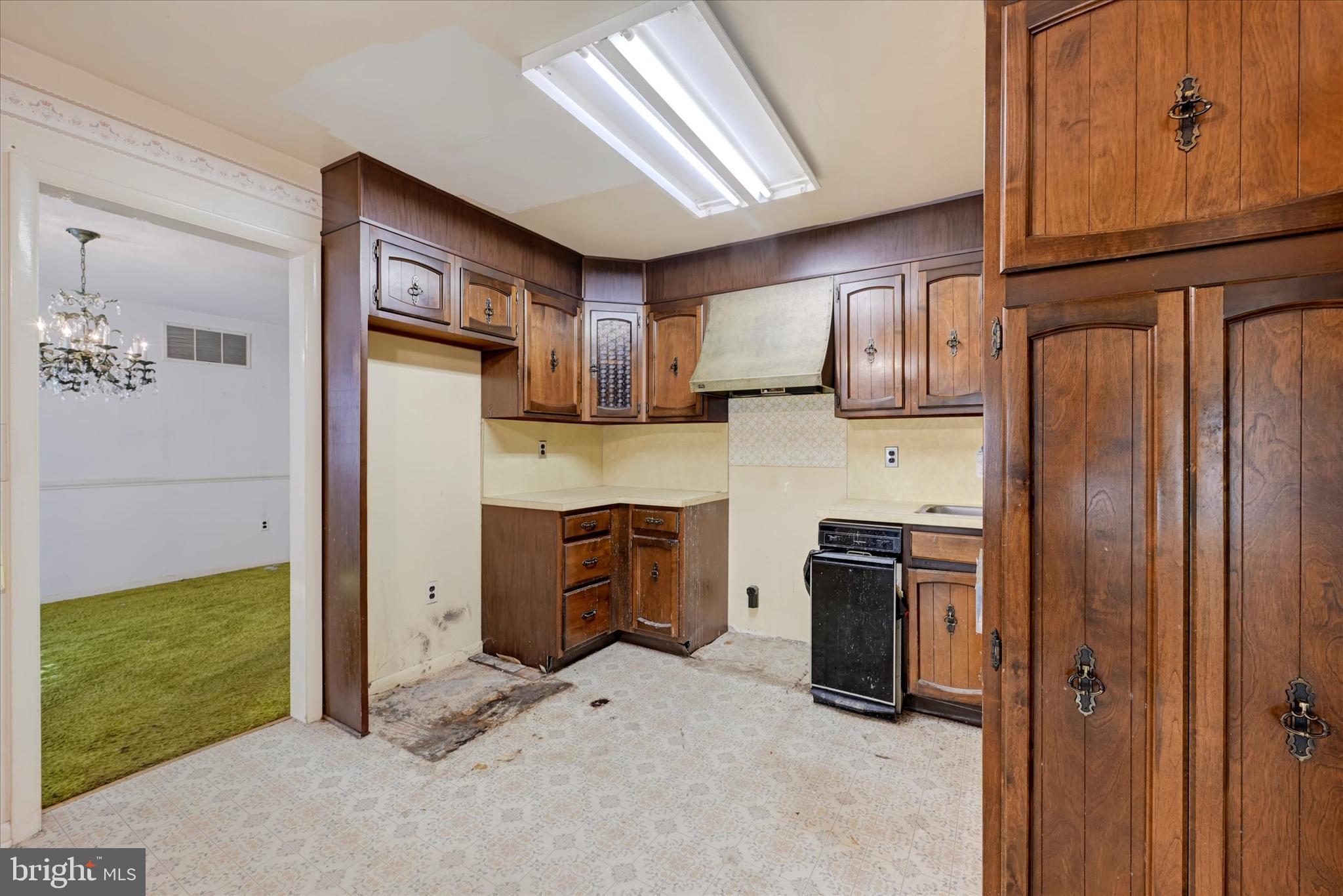 MANOR WOODS - Residential