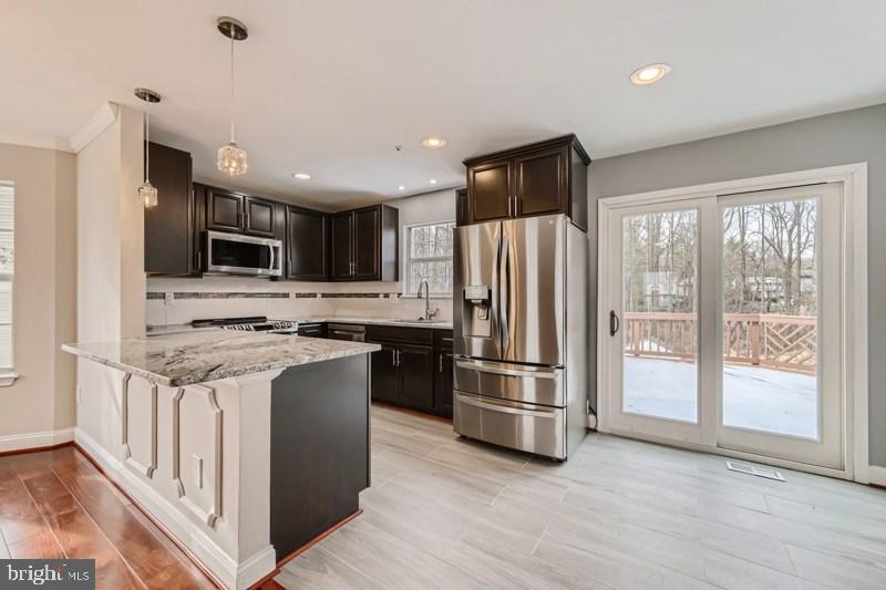 KINGS POINT - Residential Lease