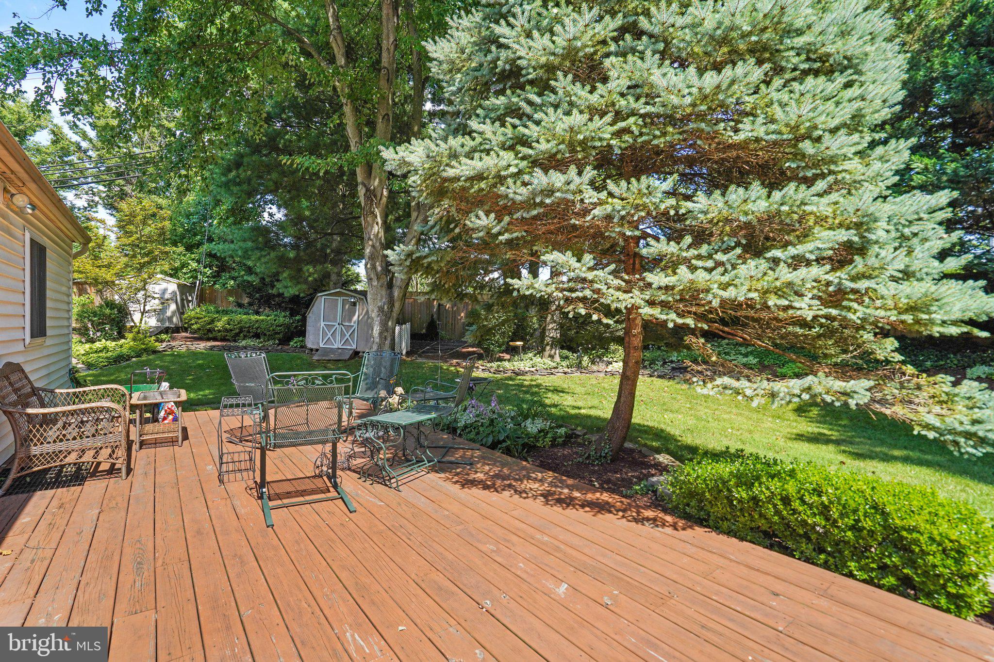 WILLIAMSBURG VILLAGE - Residential