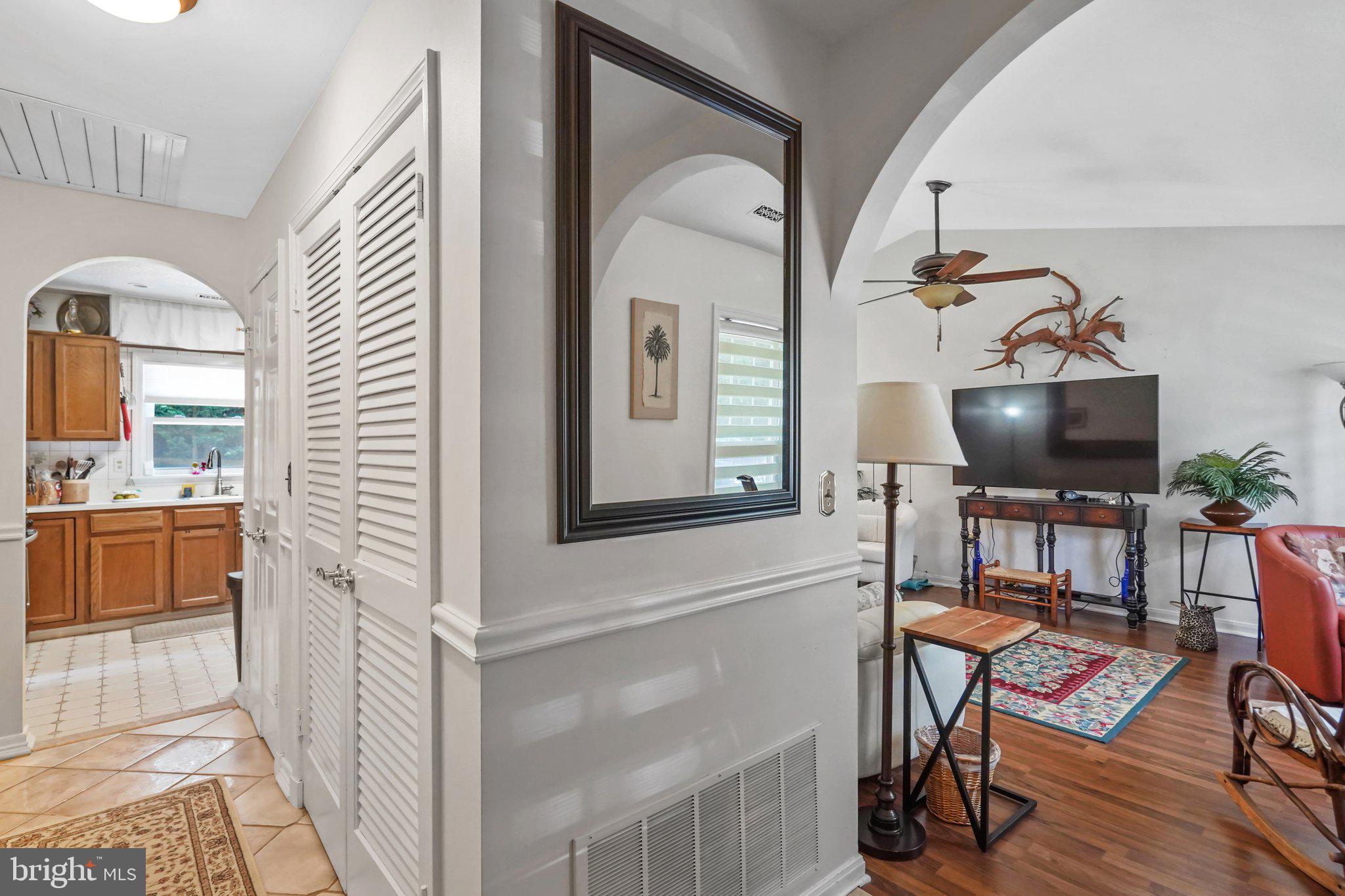 WILLIAMSBURG VILLAGE - Residential