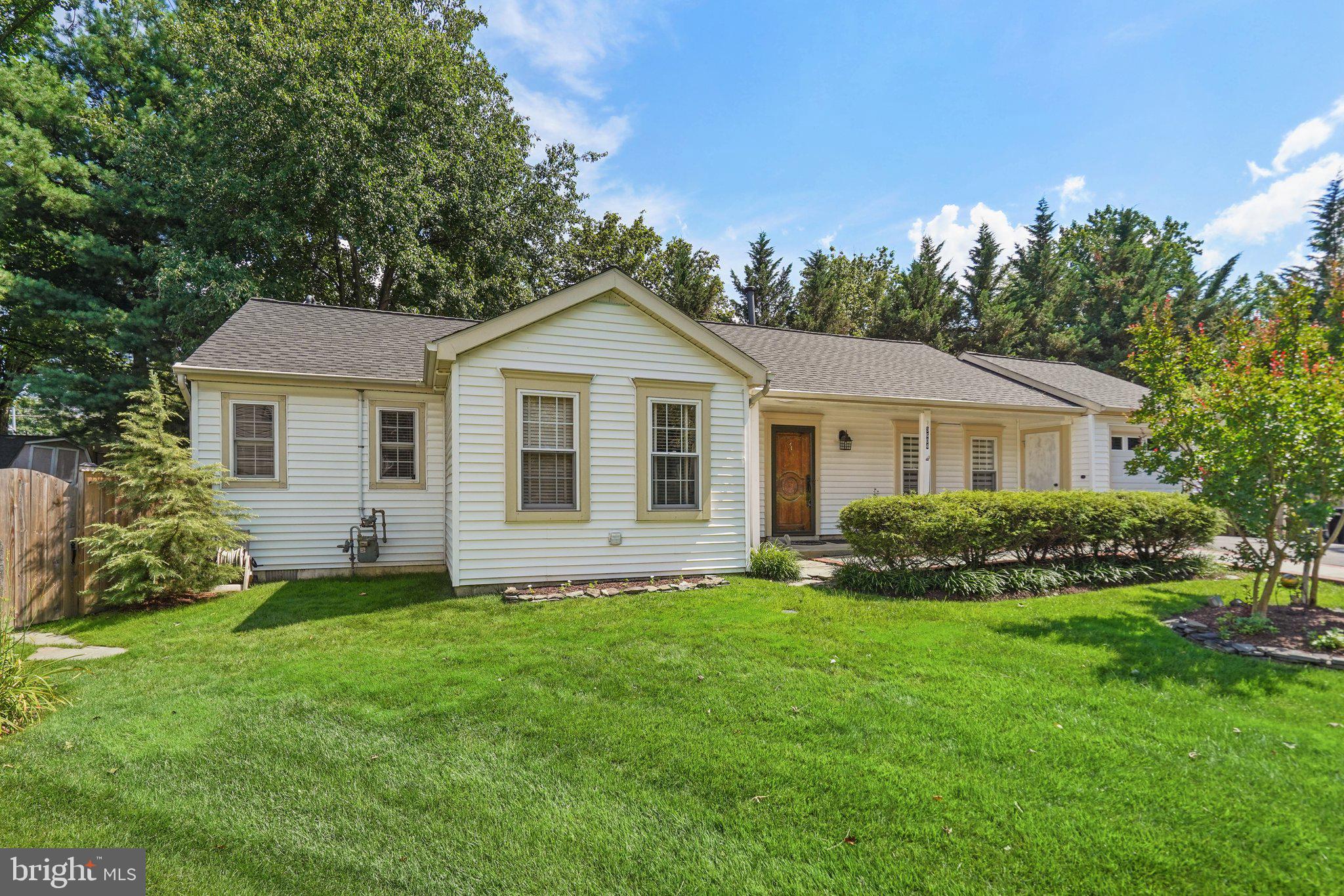 WILLIAMSBURG VILLAGE - Residential