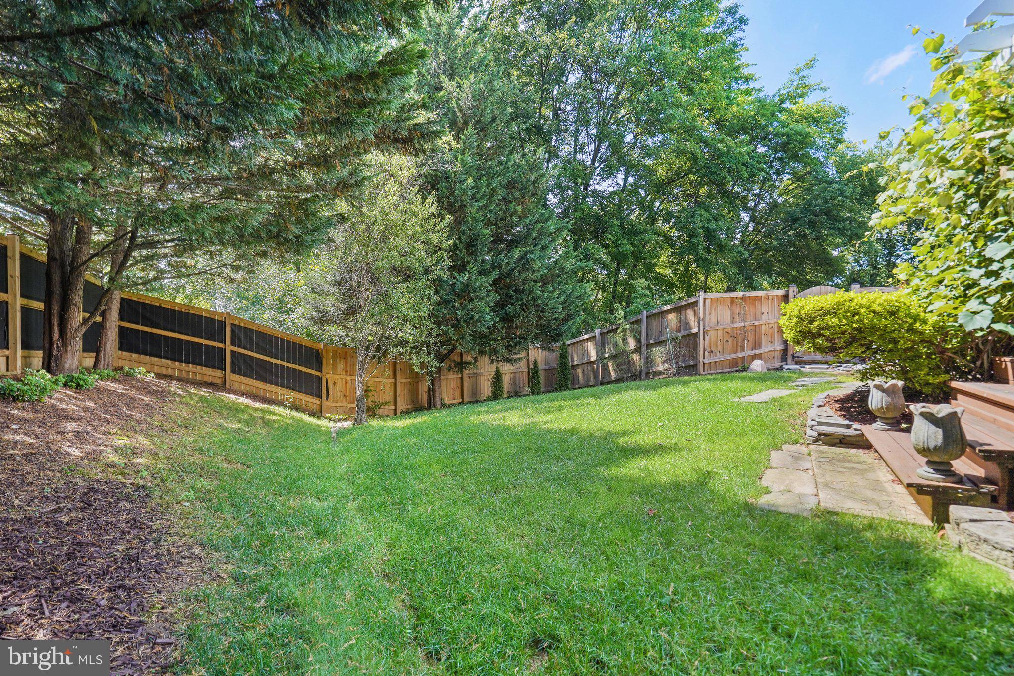 WILLIAMSBURG VILLAGE - Residential