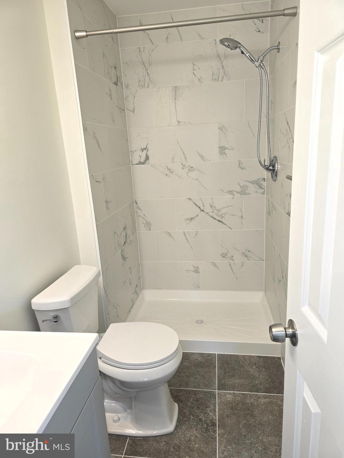 GOODLAND CROSSING - Residential Lease