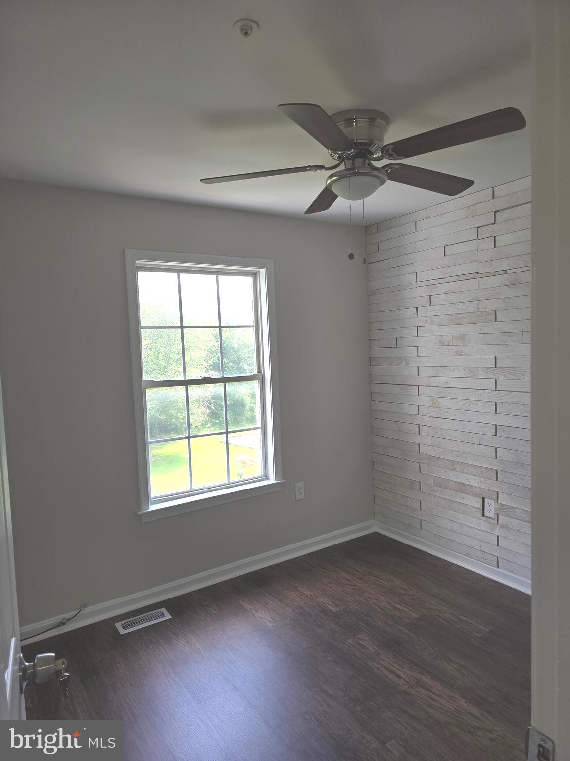 GOODLAND CROSSING - Residential Lease