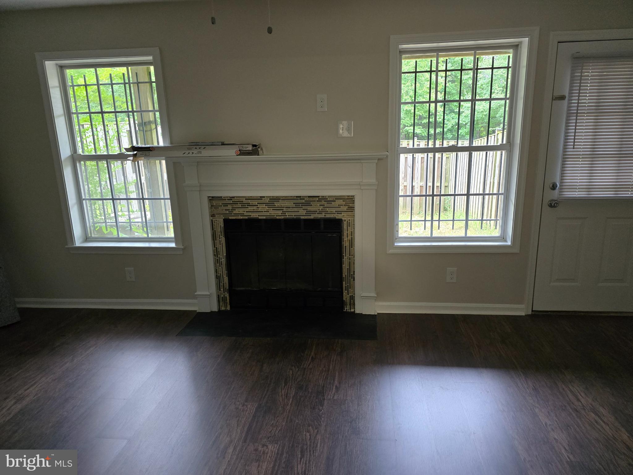 GOODLAND CROSSING - Residential Lease