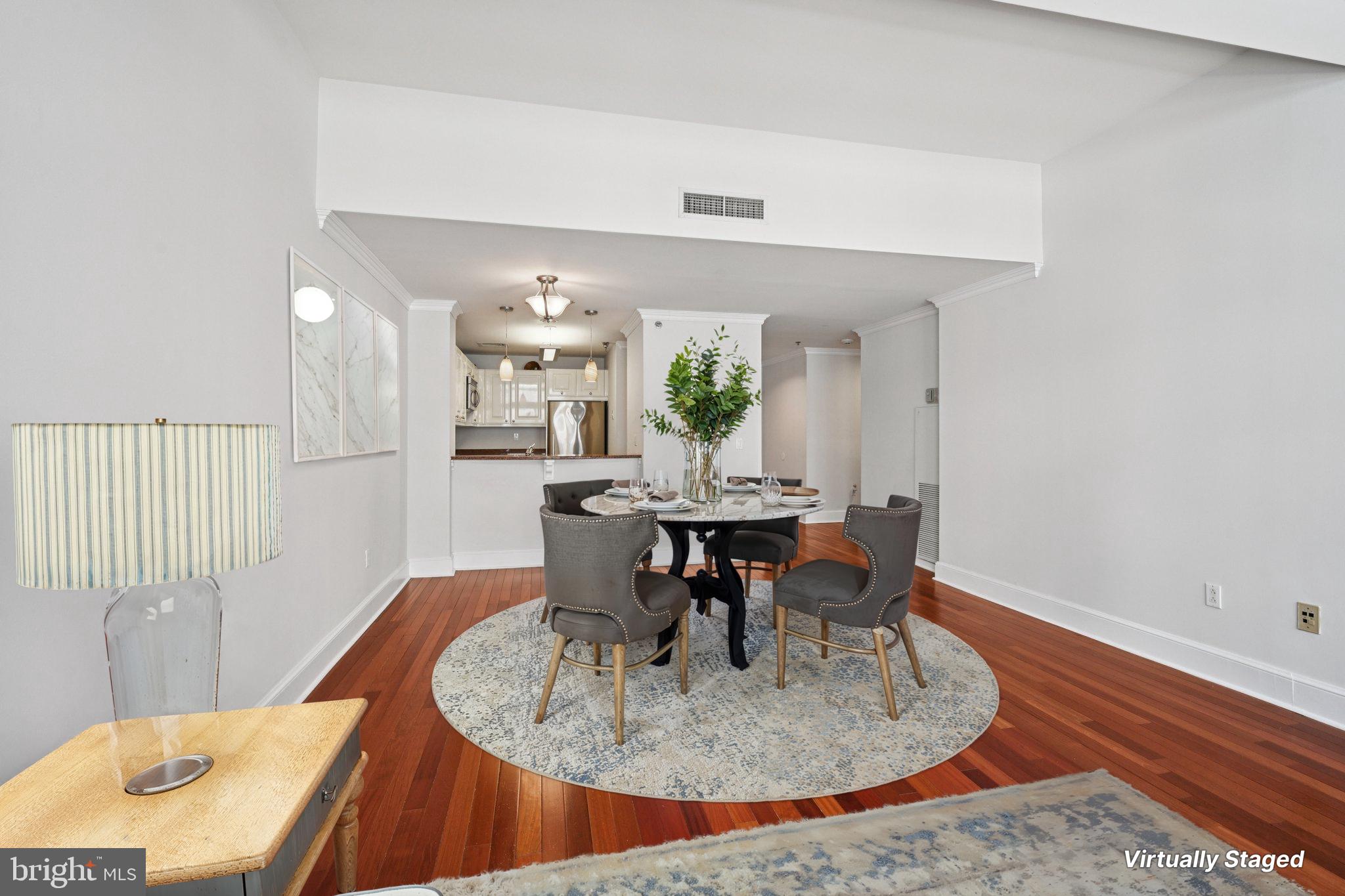 SOCIETY HILL - Residential