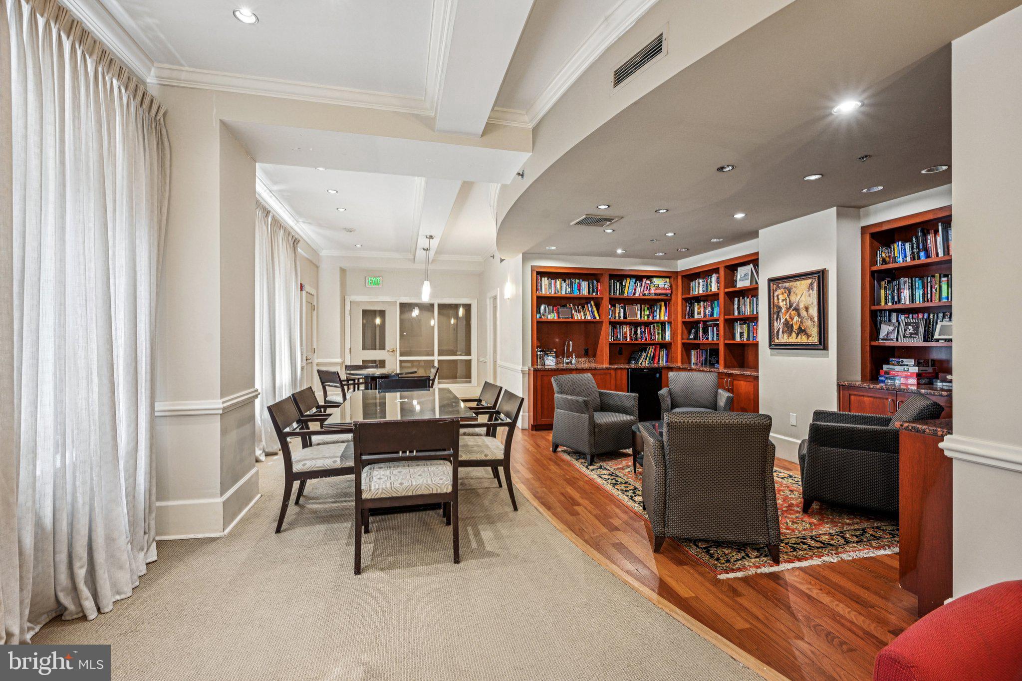 SOCIETY HILL - Residential