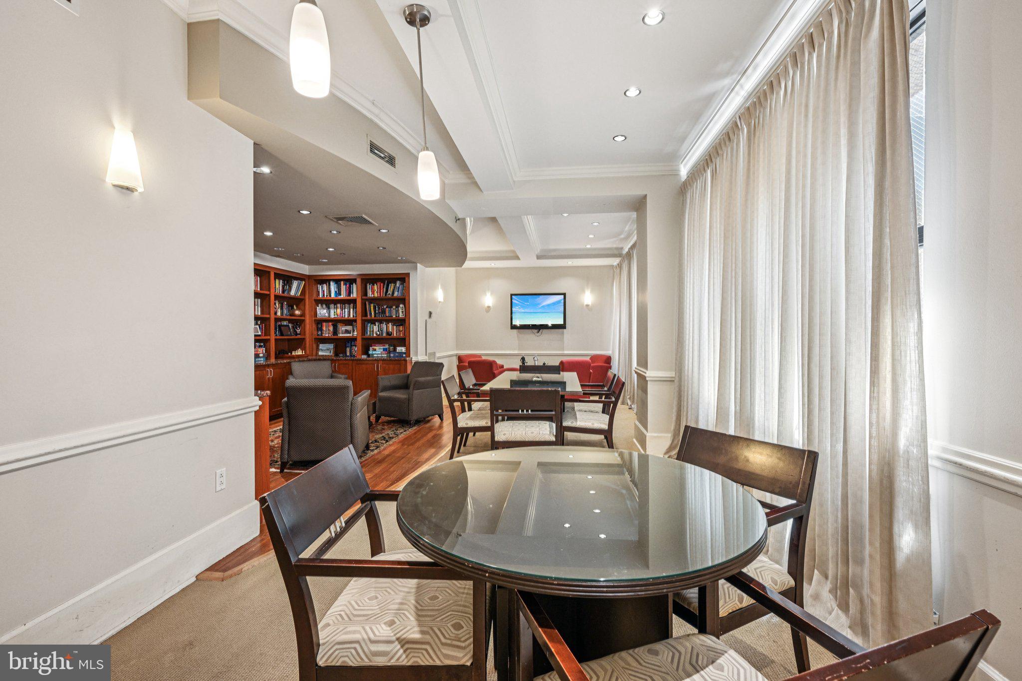 SOCIETY HILL - Residential