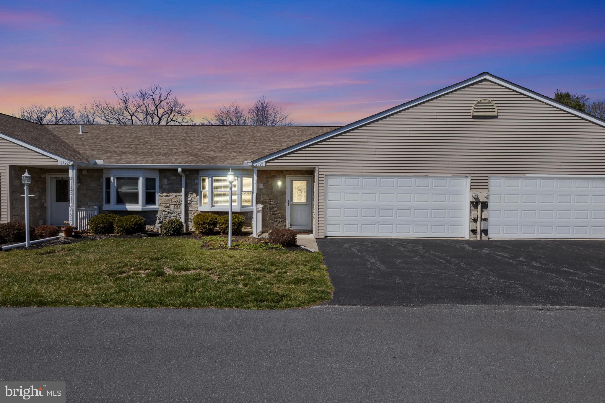 WHITE OAK MANOR - Residential