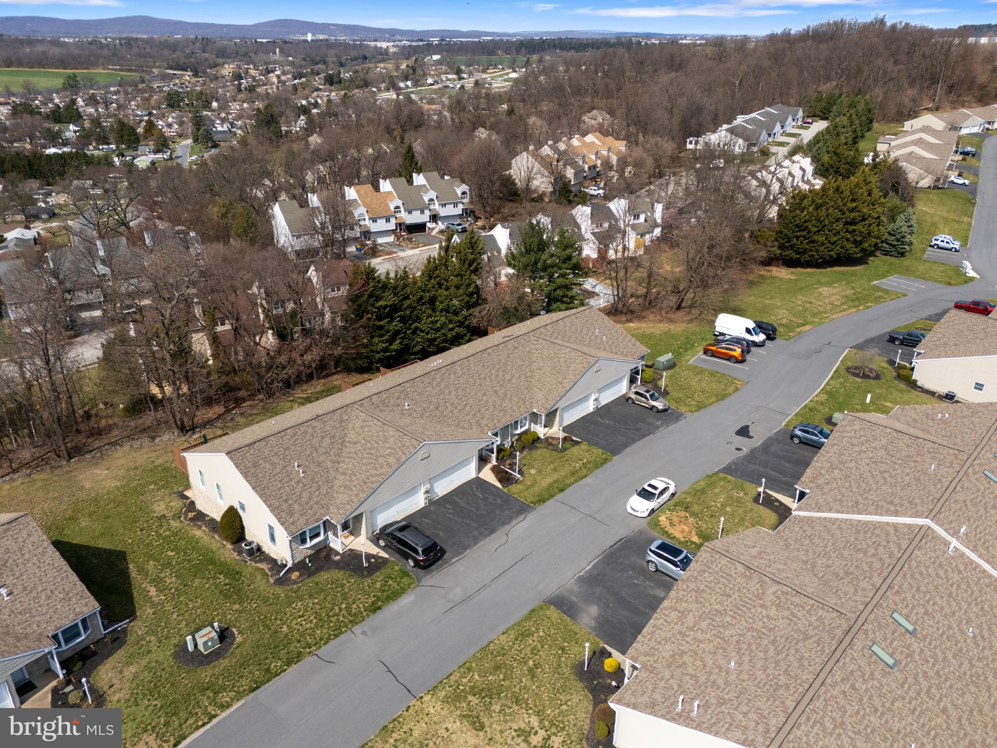 WHITE OAK MANOR - Residential