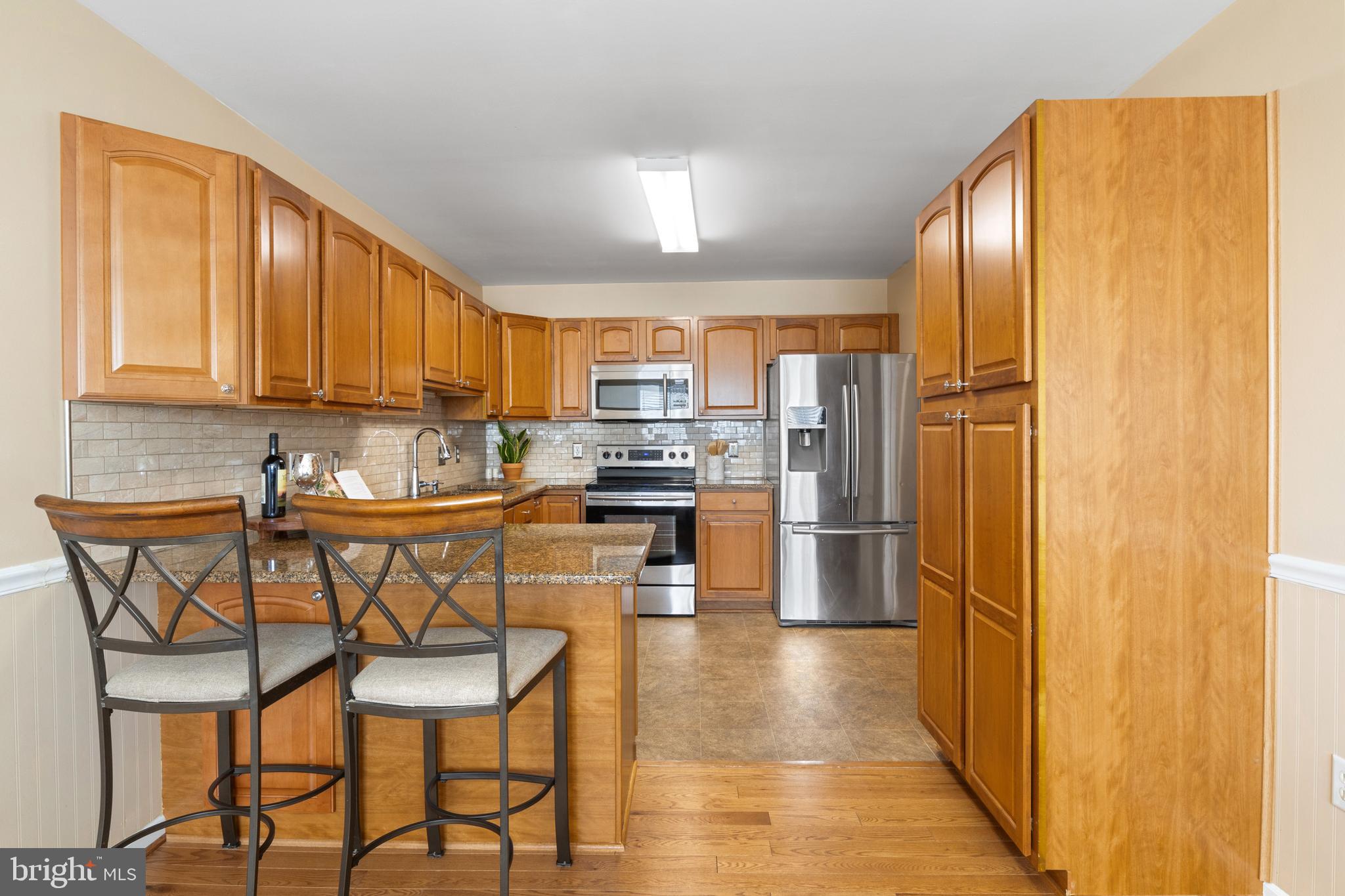 WHITE OAK MANOR - Residential