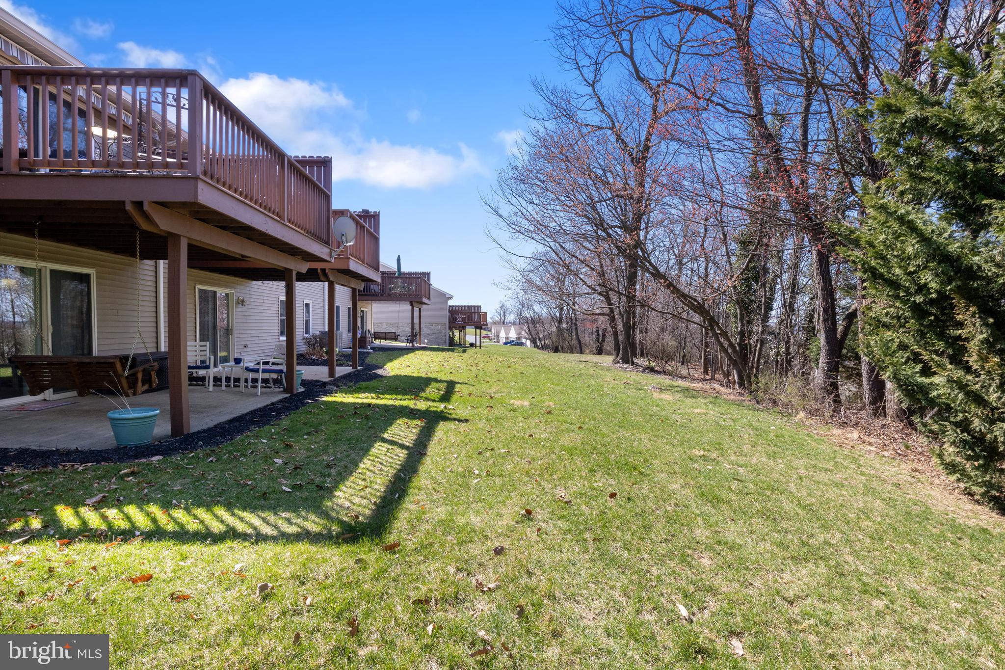 WHITE OAK MANOR - Residential