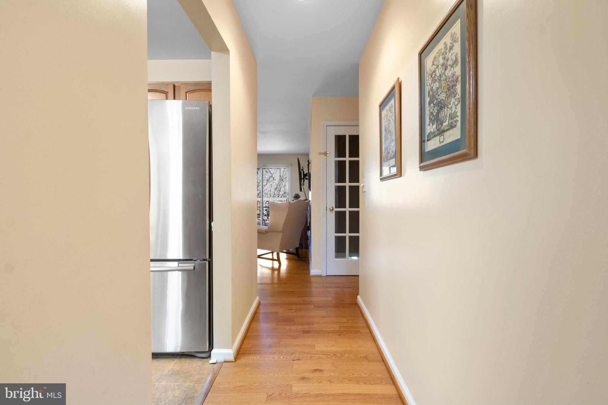 WHITE OAK MANOR - Residential