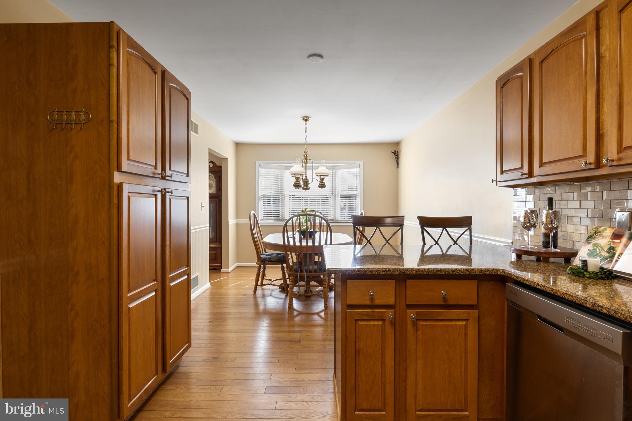 WHITE OAK MANOR - Residential