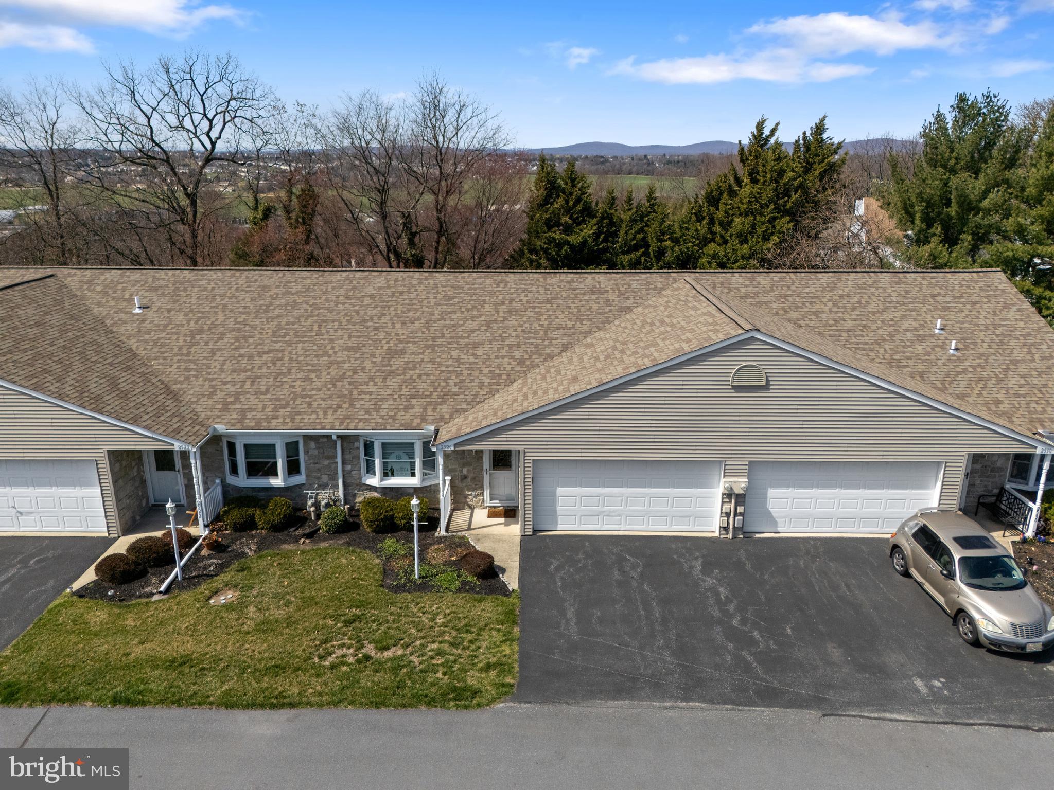 WHITE OAK MANOR - Residential