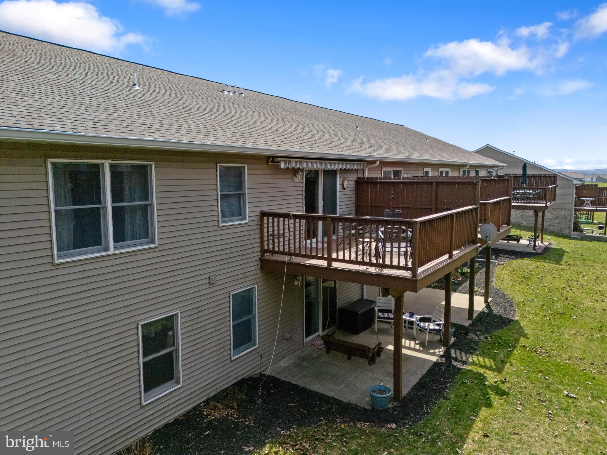 WHITE OAK MANOR - Residential