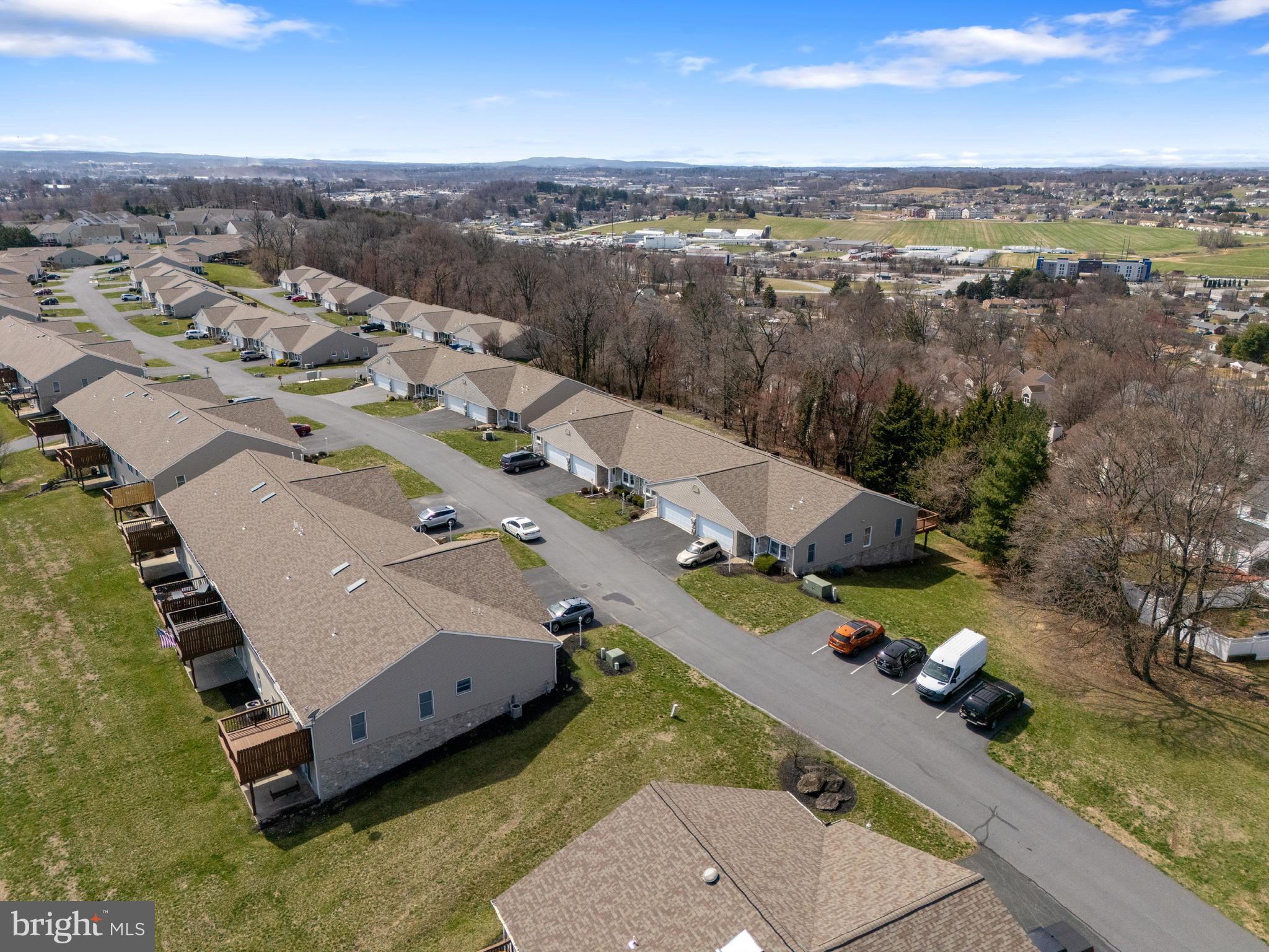 WHITE OAK MANOR - Residential