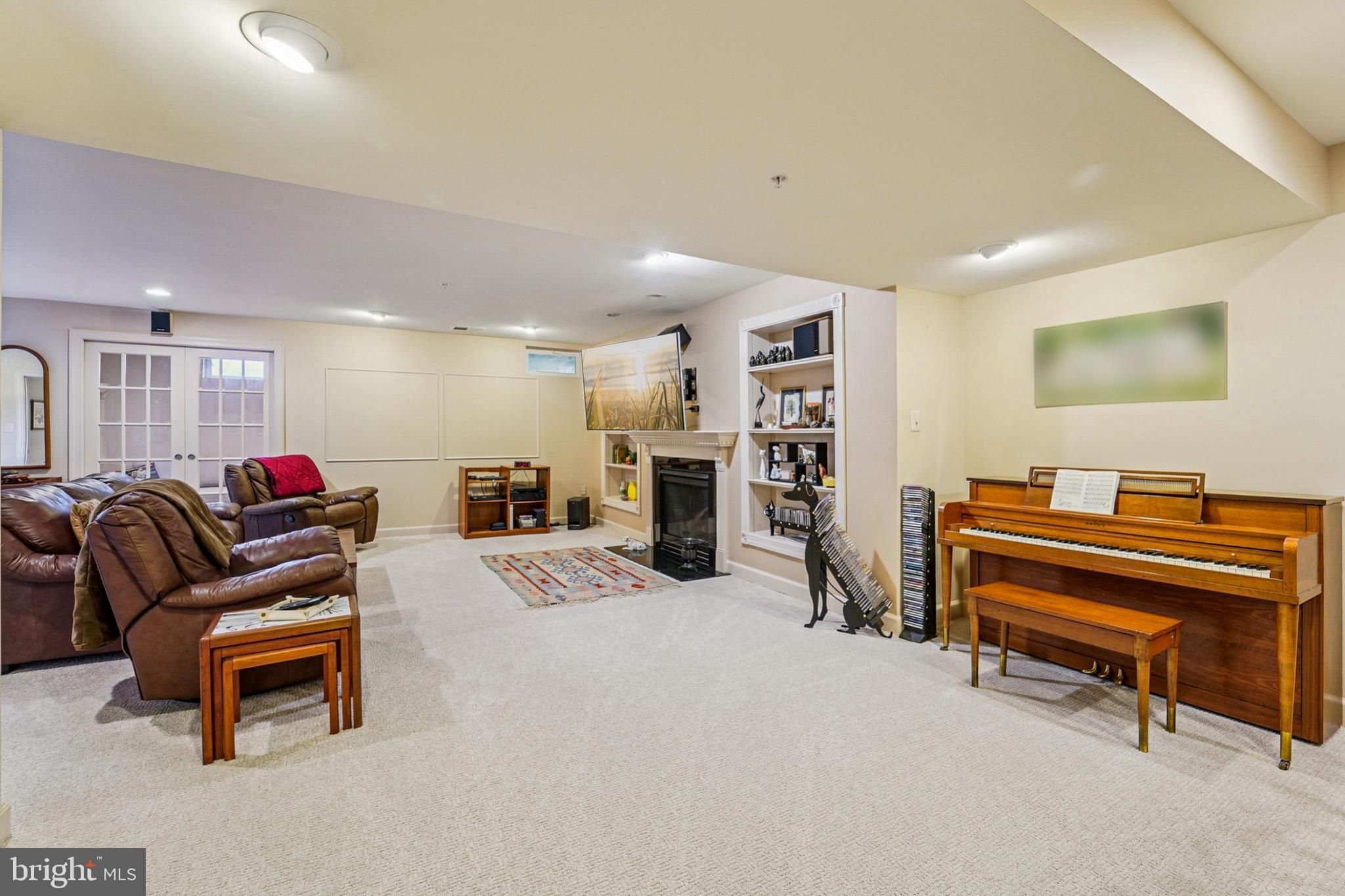 WAVERLY WOODS - Residential