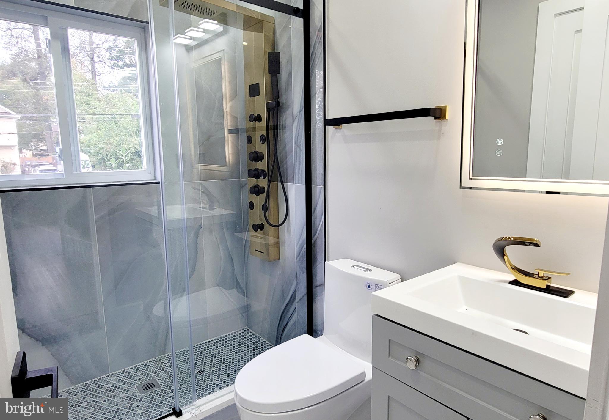 NORTH SPRINGFIELD - Residential Lease