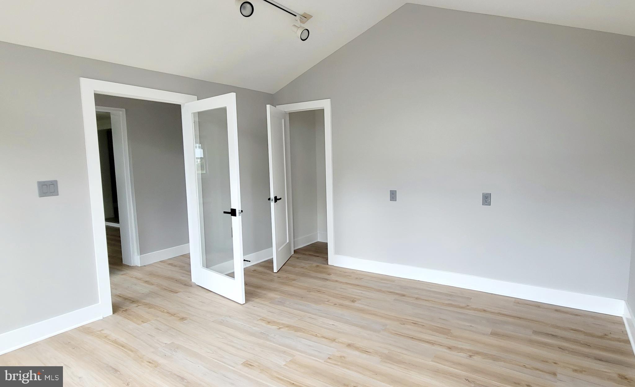 NORTH SPRINGFIELD - Residential Lease