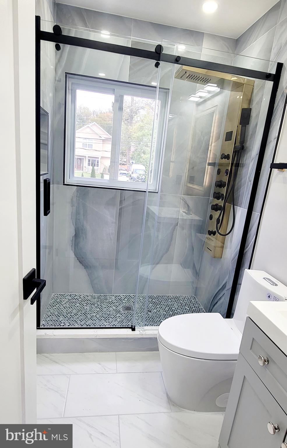 NORTH SPRINGFIELD - Residential Lease