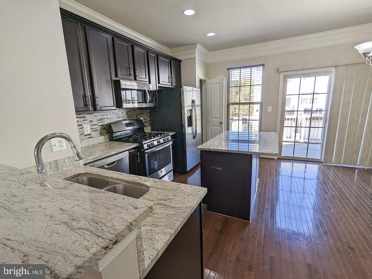 TRIANGLE HIGHLANDS CONDO - Residential Lease