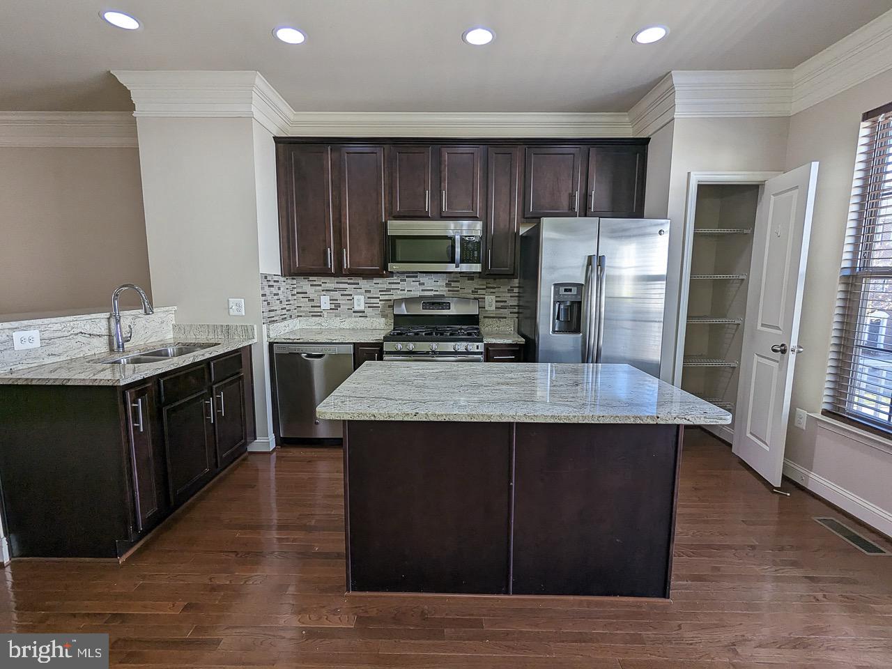 TRIANGLE HIGHLANDS CONDO - Residential Lease