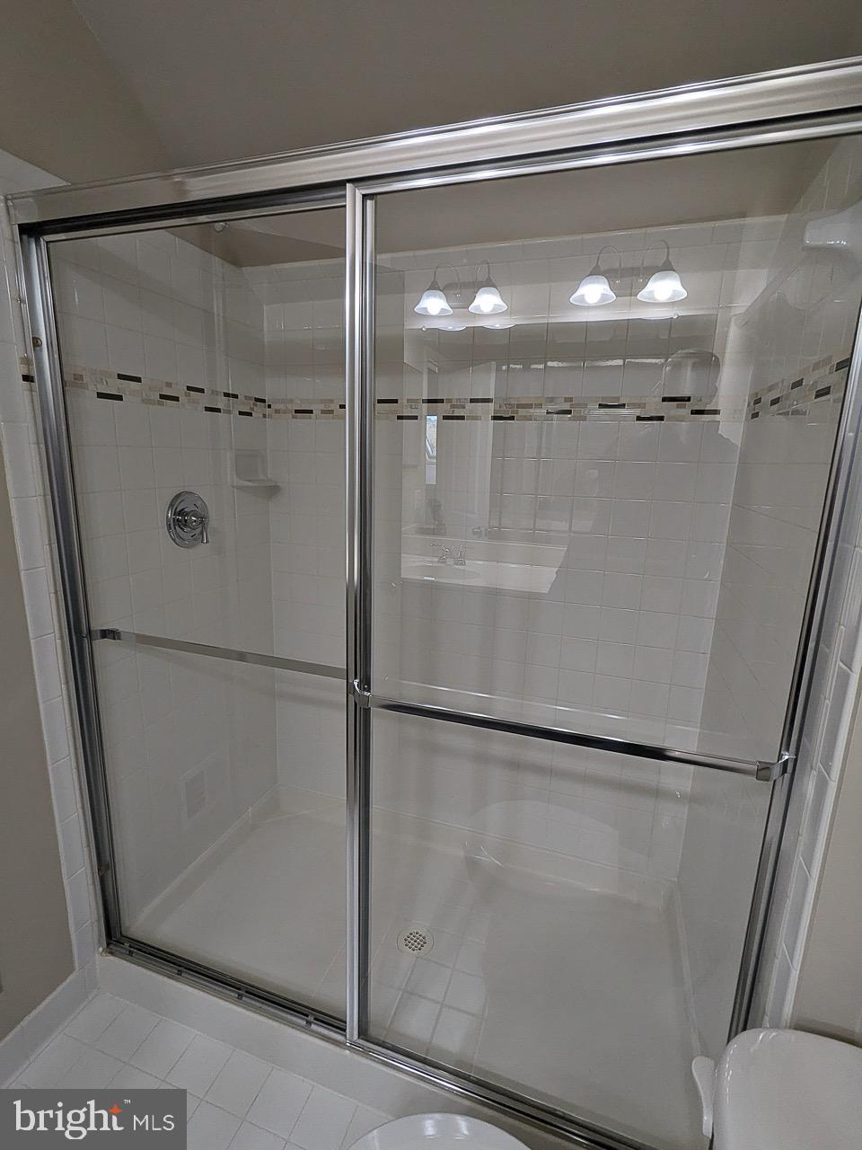 TRIANGLE HIGHLANDS CONDO - Residential Lease