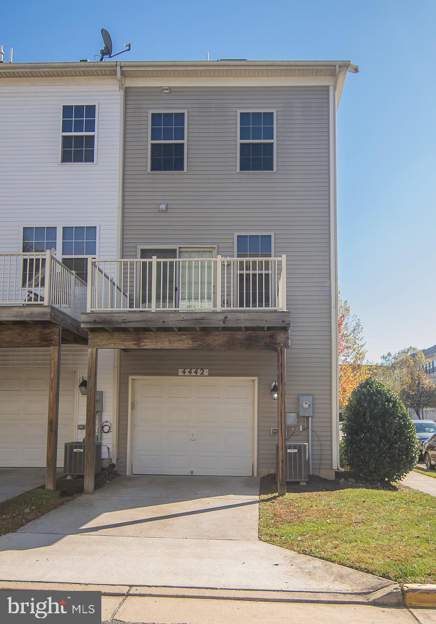 TRIANGLE HIGHLANDS CONDO - Residential Lease