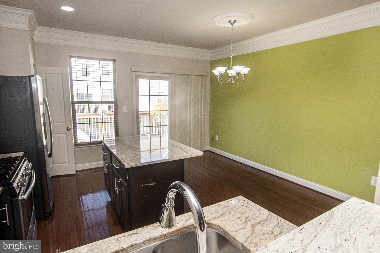 TRIANGLE HIGHLANDS CONDO - Residential Lease