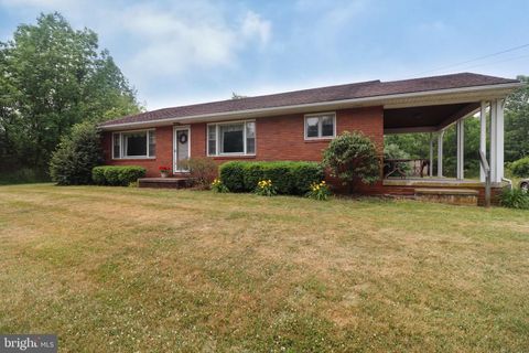 Photo of 1355 SWAMP BRIDGE RD, STEVENS, PA 17578 (MLS # PALA2036000)
