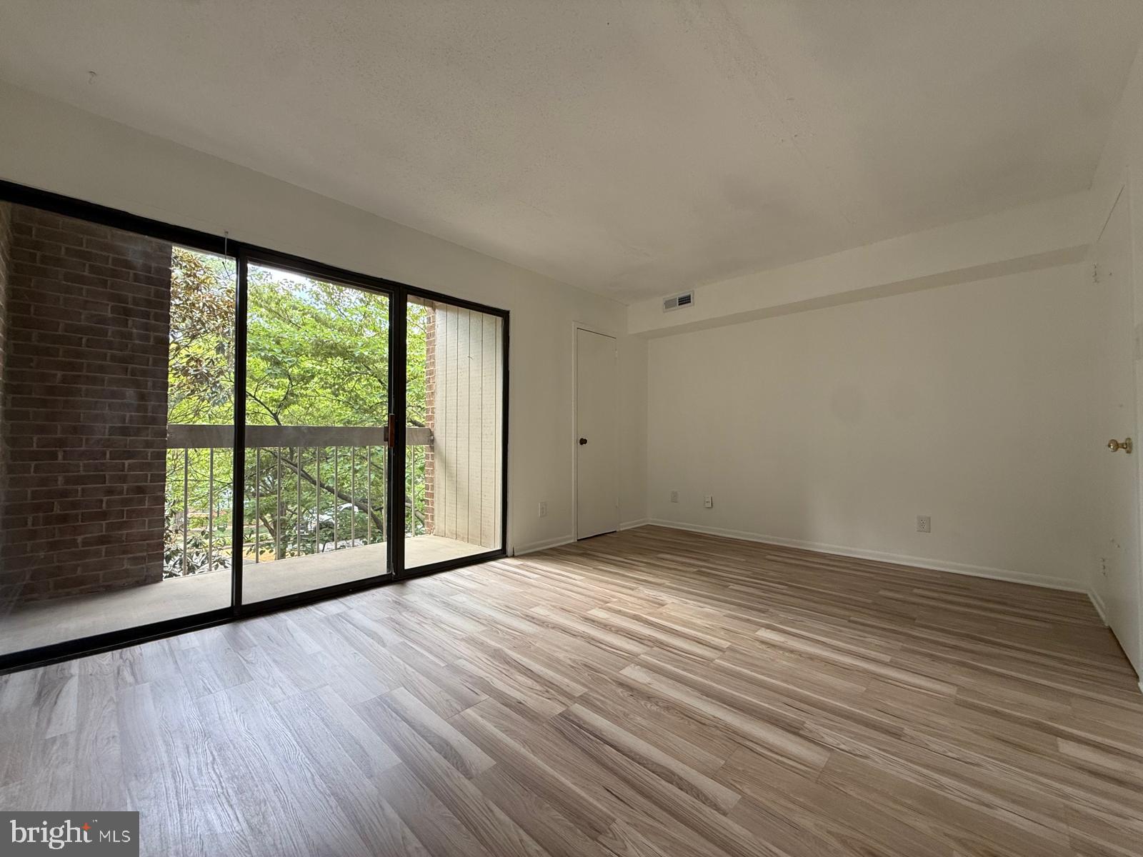 LAKEVIEW - Residential