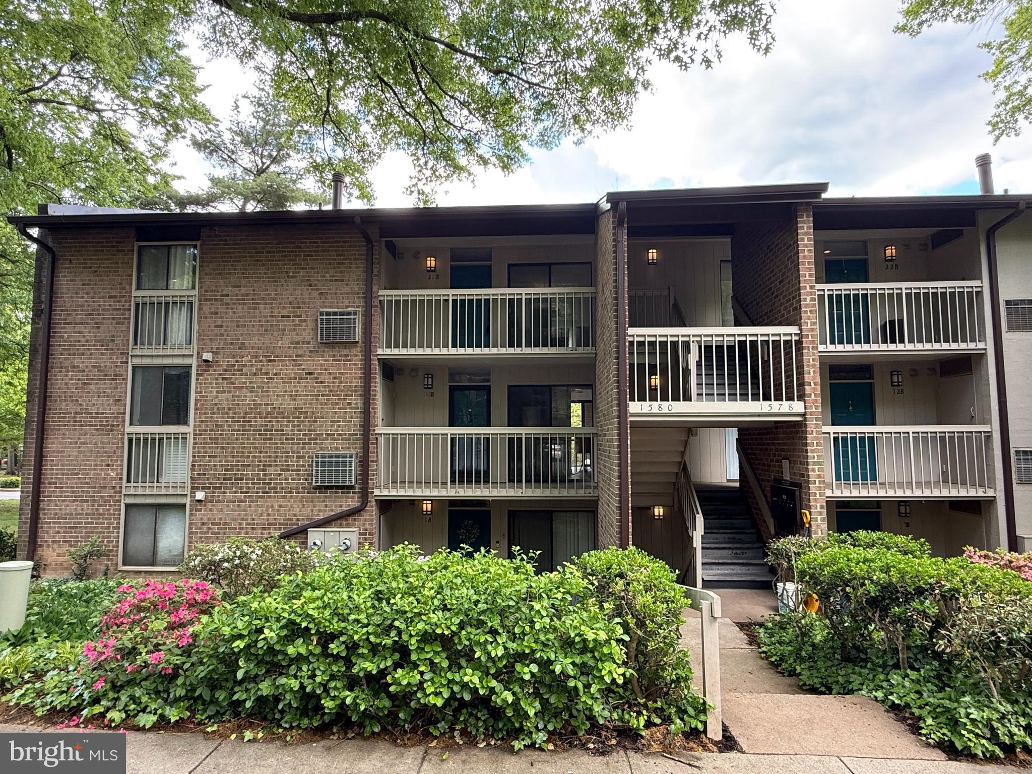 LAKEVIEW - Residential