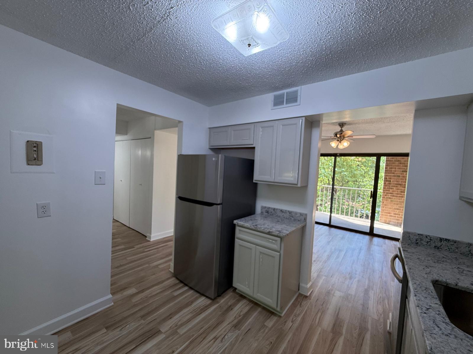 LAKEVIEW - Residential