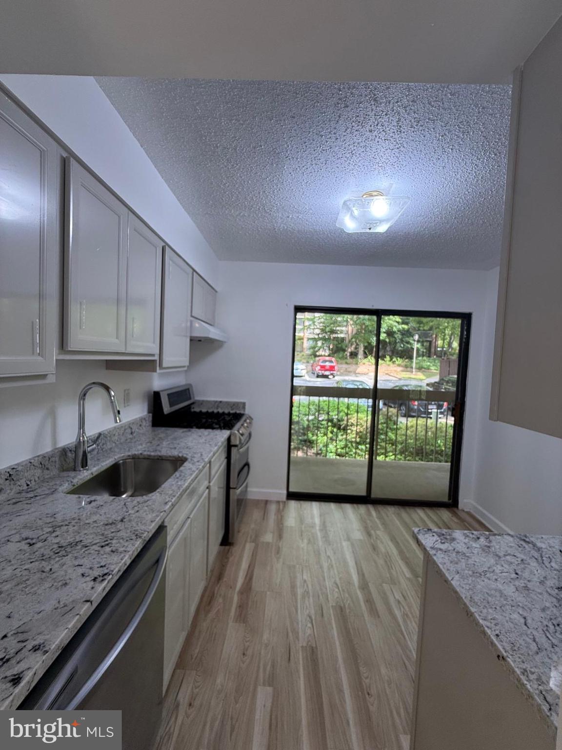LAKEVIEW - Residential